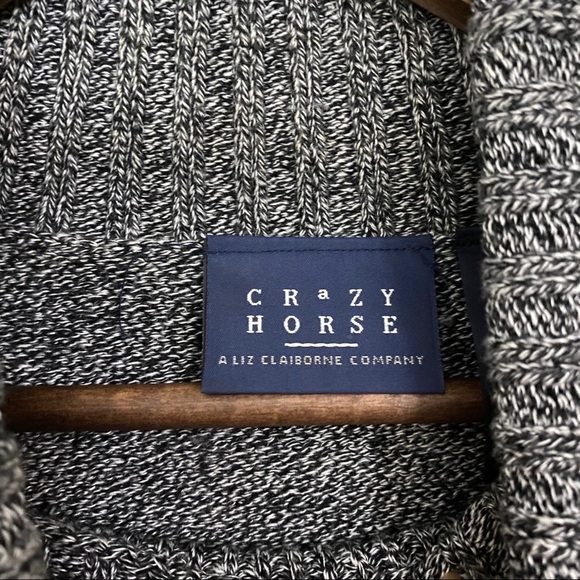 Liz Claiborne Crazy Horse NWOT Gray Striped Short Sleeve Sweater - Picture 2 of 6